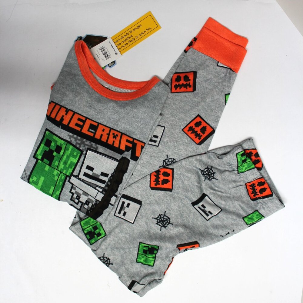 NWT Boys Size 10 Minecraft 2 Piece Long Sleeve Graphic Pajama or Sleepwear Set